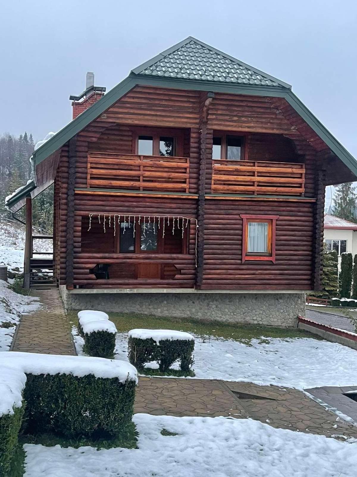 Guest House Podobovets 2000 Buitenkant foto