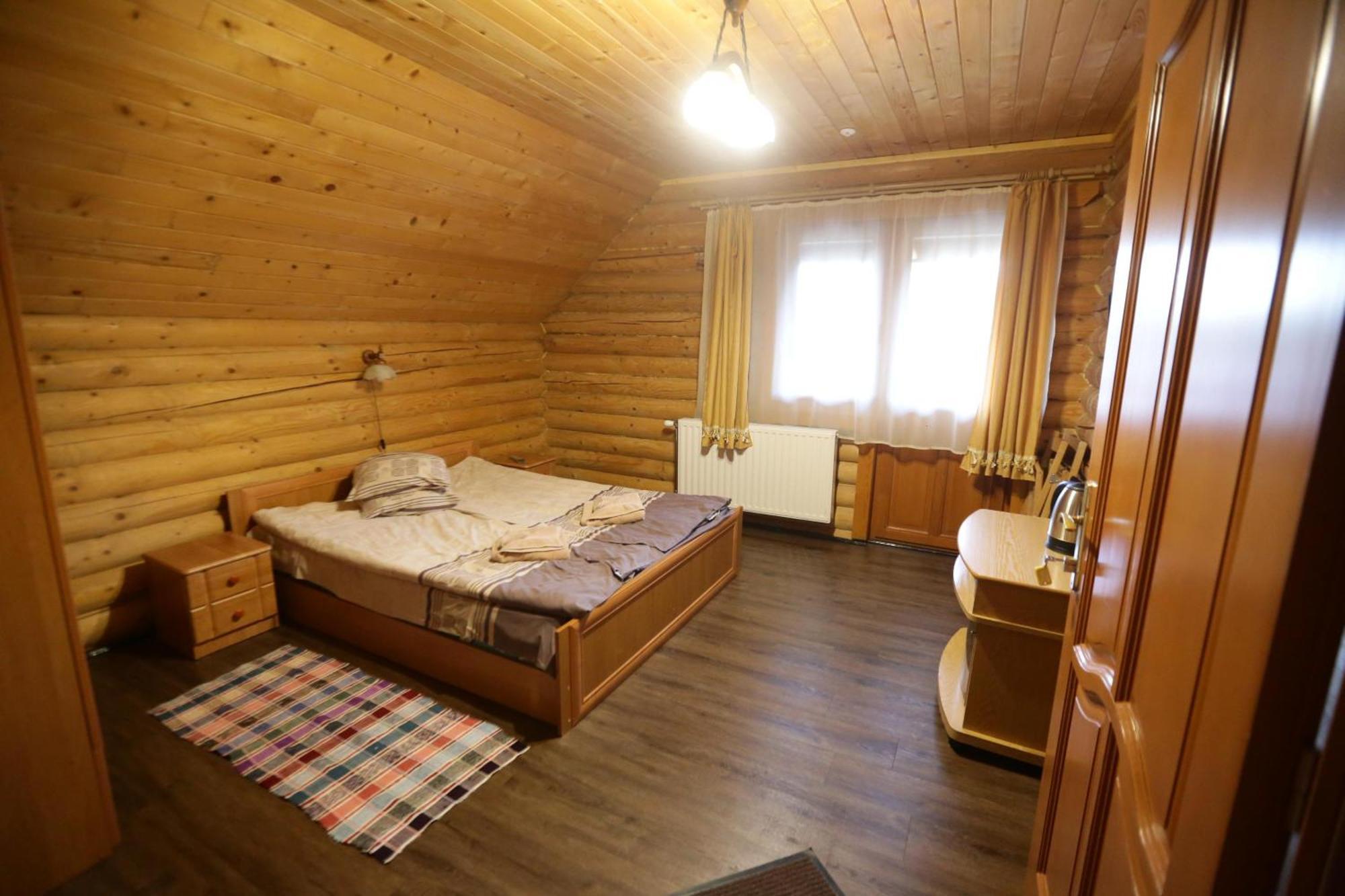 Guest House Podobovets 2000 Buitenkant foto