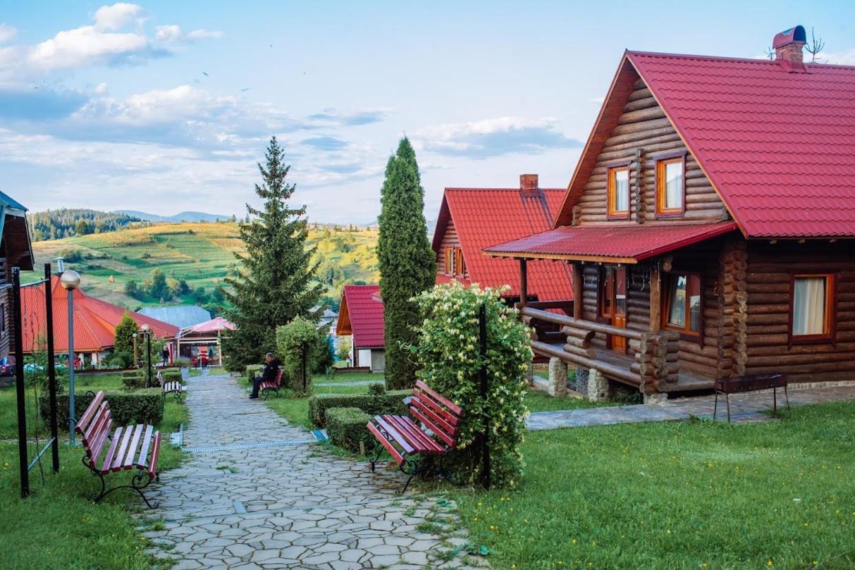 Guest House Podobovets 2000 Buitenkant foto