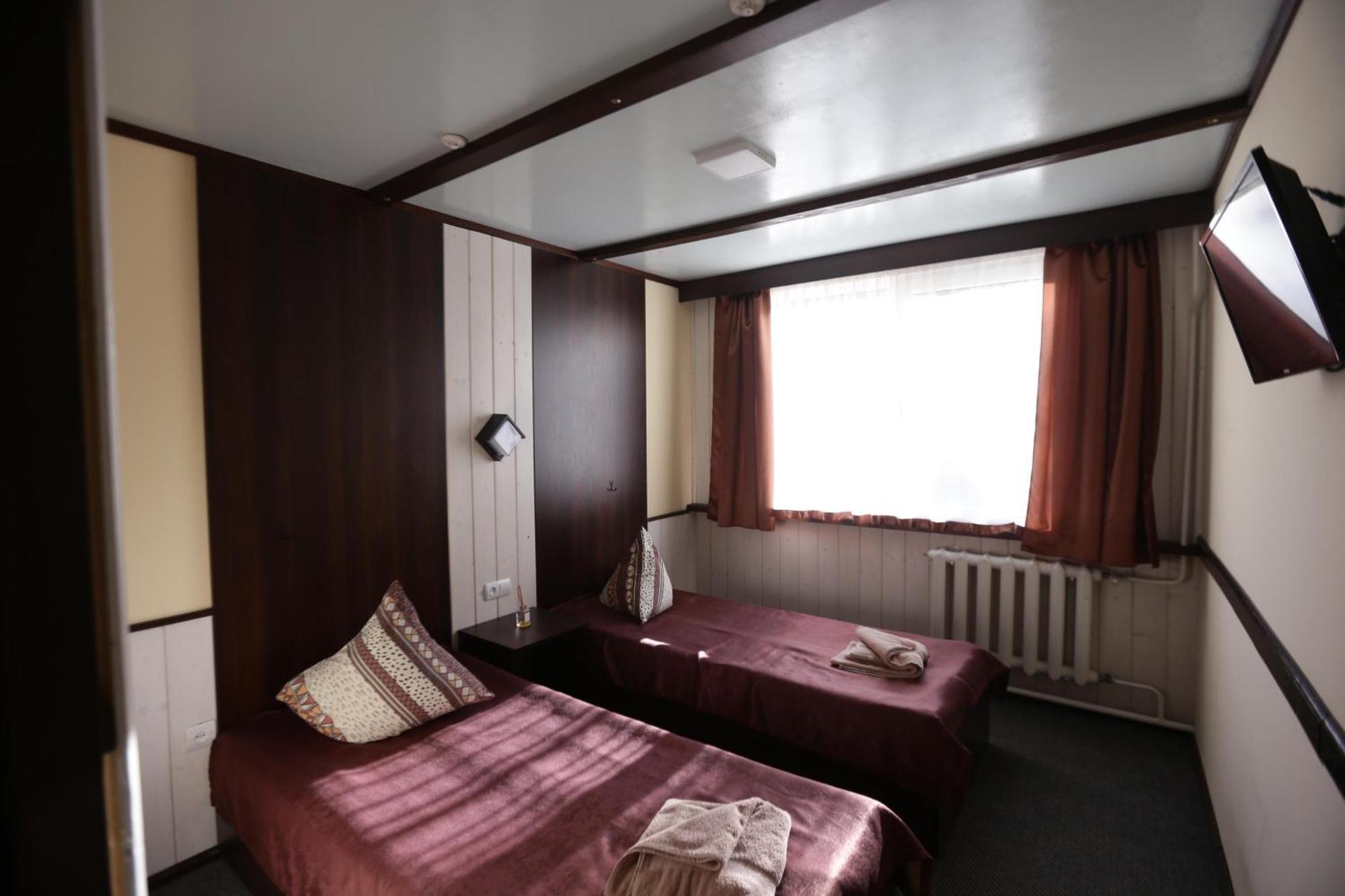 Guest House Podobovets 2000 Buitenkant foto