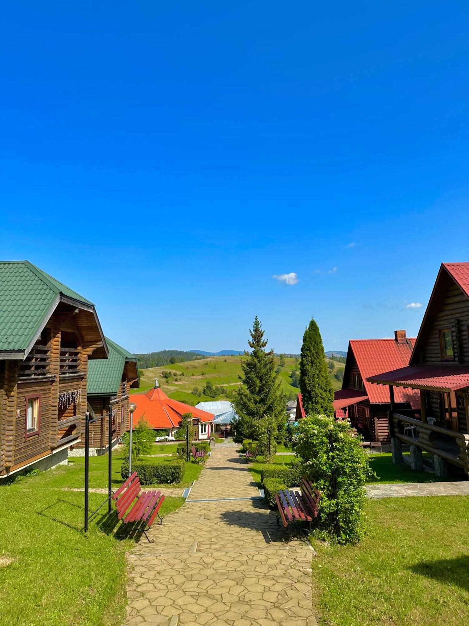 Guest House Podobovets 2000 Buitenkant foto