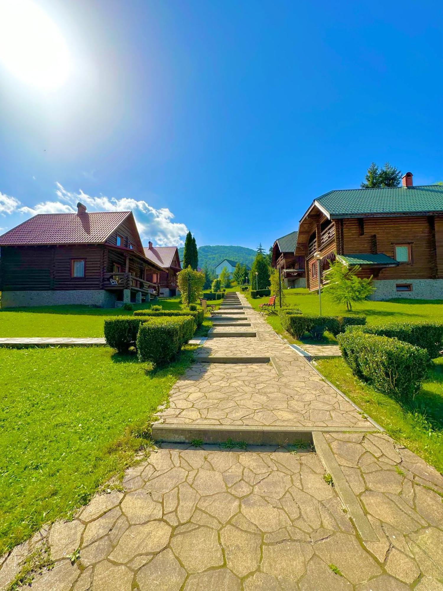 Guest House Podobovets 2000 Buitenkant foto
