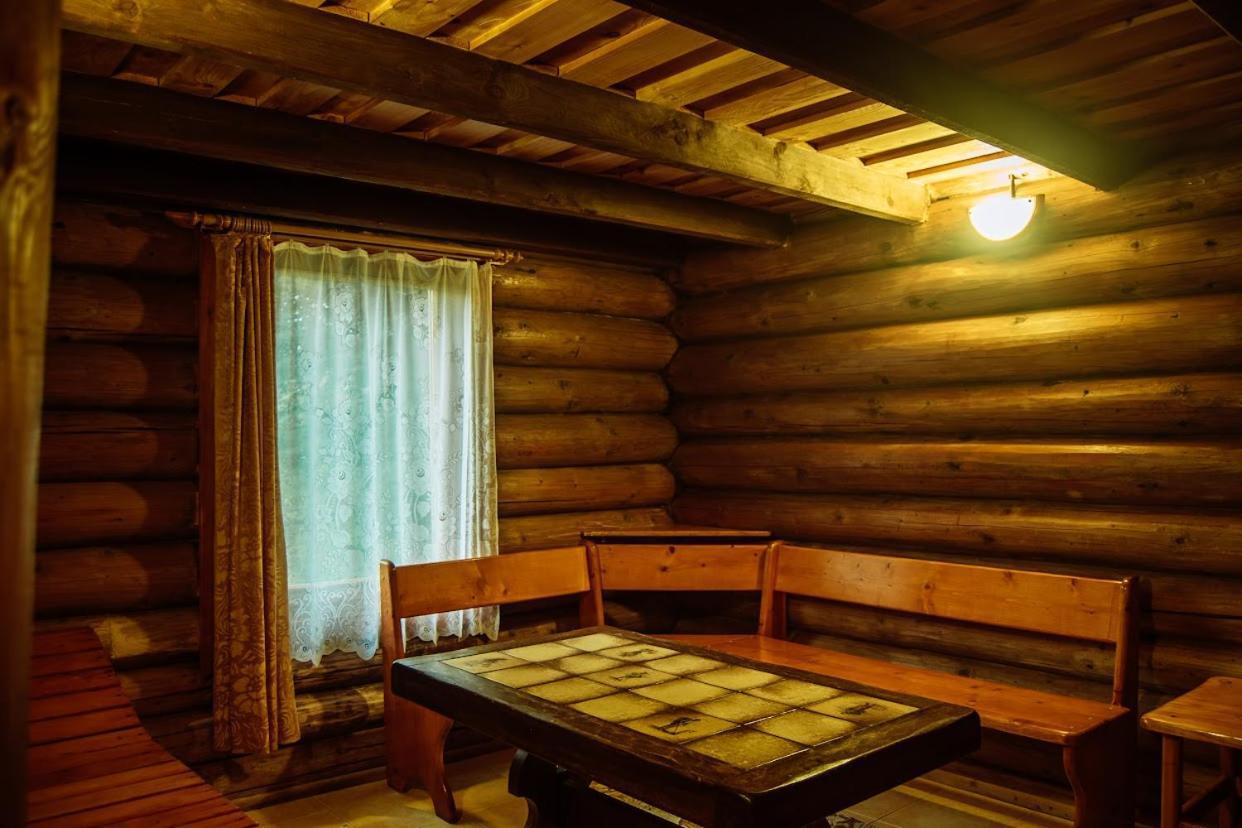 Guest House Podobovets 2000 Buitenkant foto