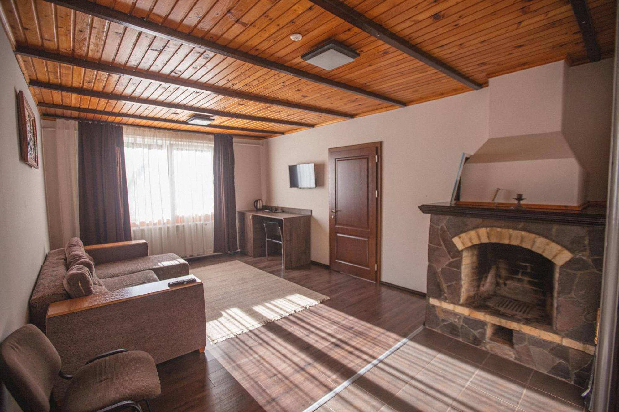 Guest House Podobovets 2000 Kamer foto