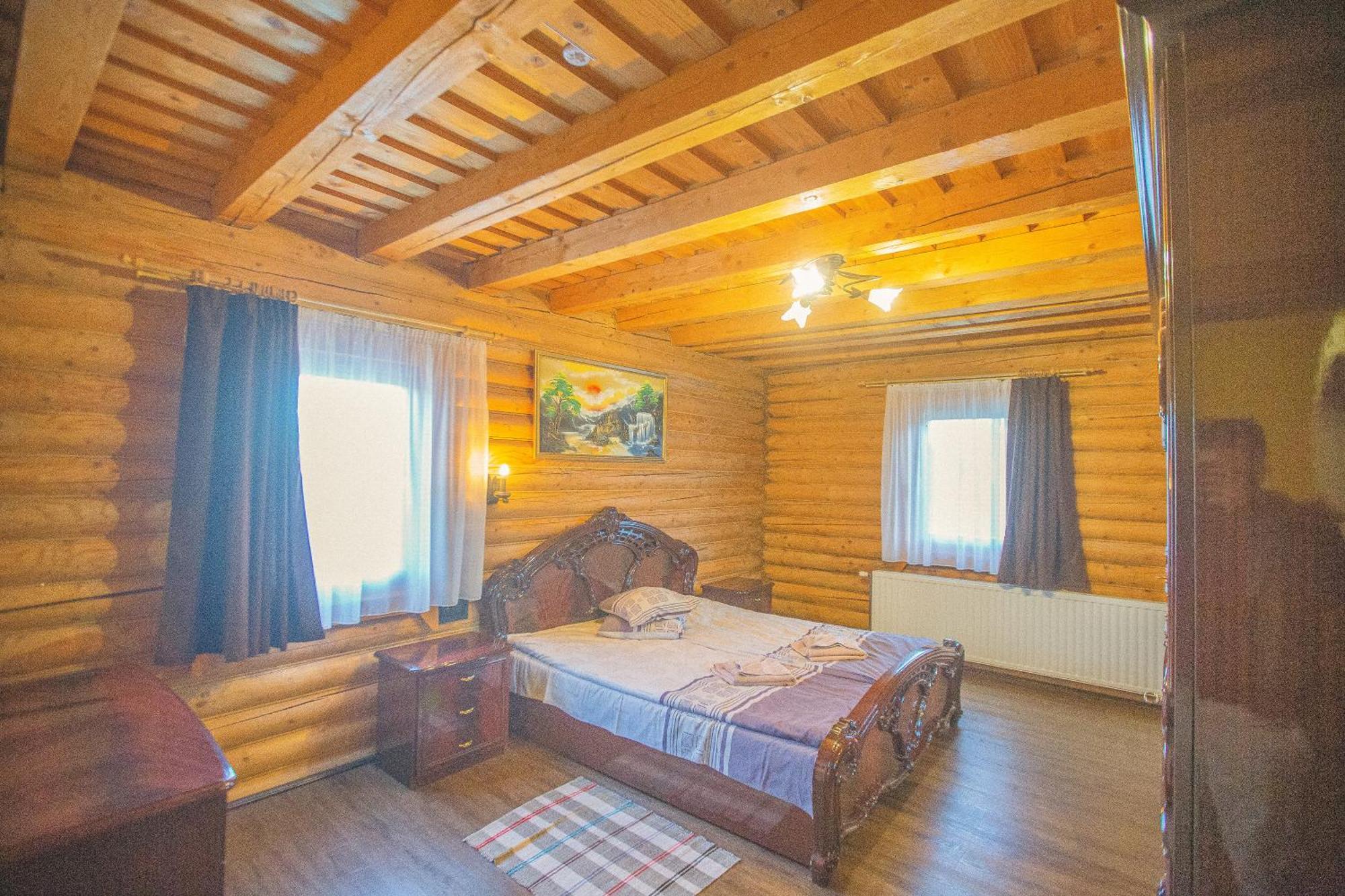 Guest House Podobovets 2000 Buitenkant foto