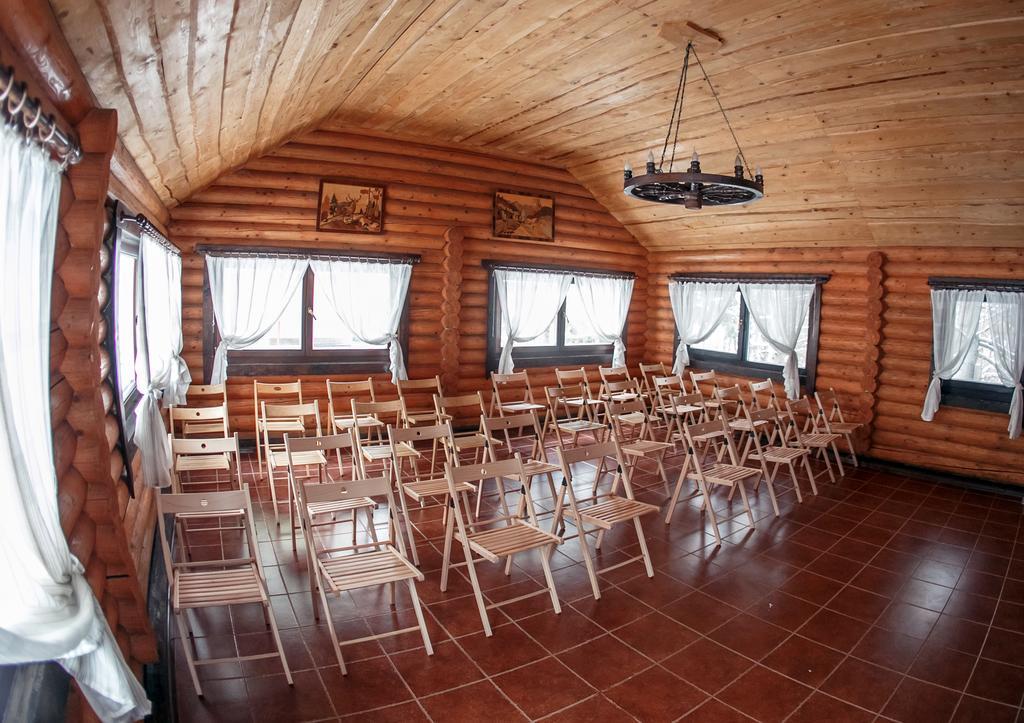 Guest House Podobovets 2000 Buitenkant foto